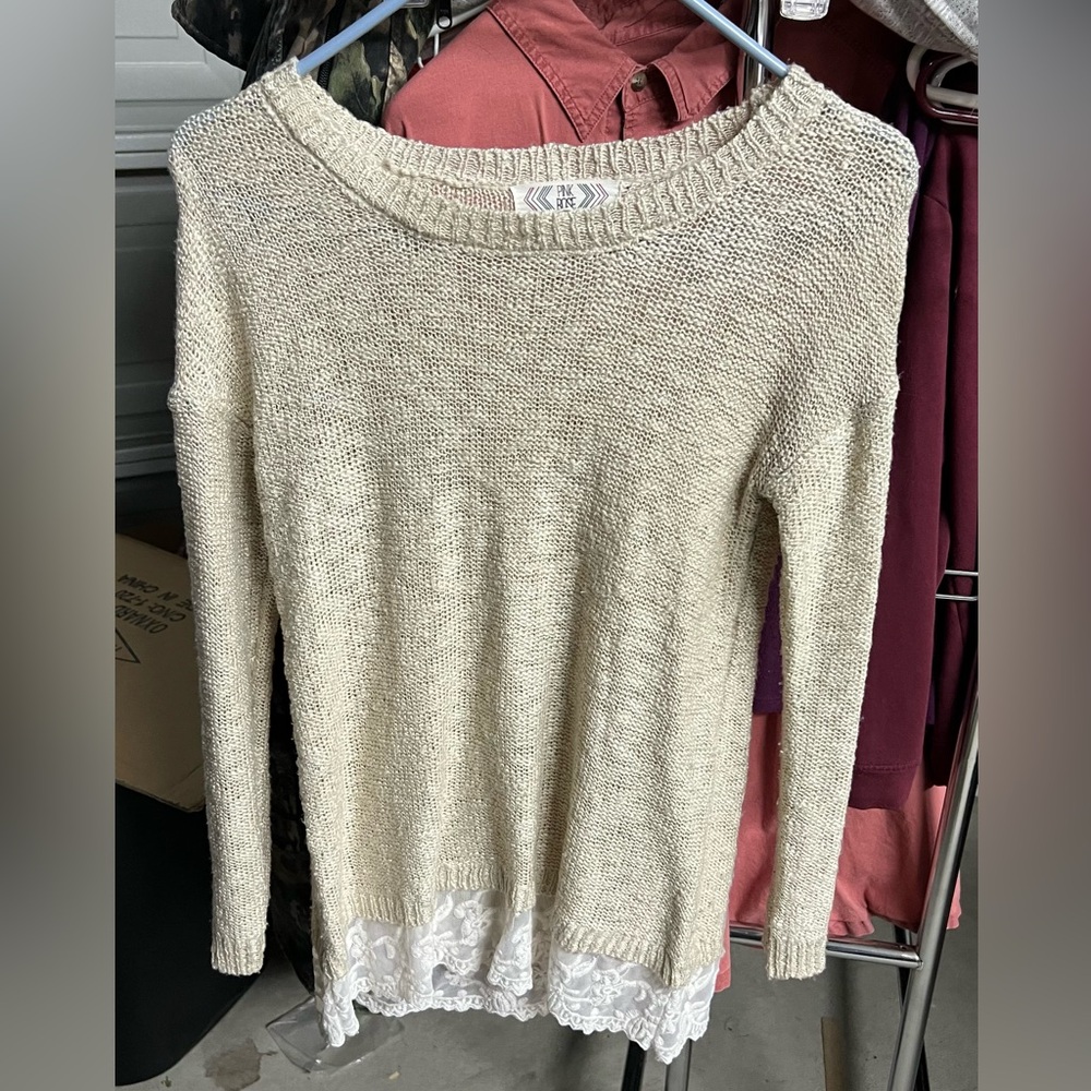 🌸3/$10) Pink Rose Size S Beige/light brown Sweater With Lace Trim
